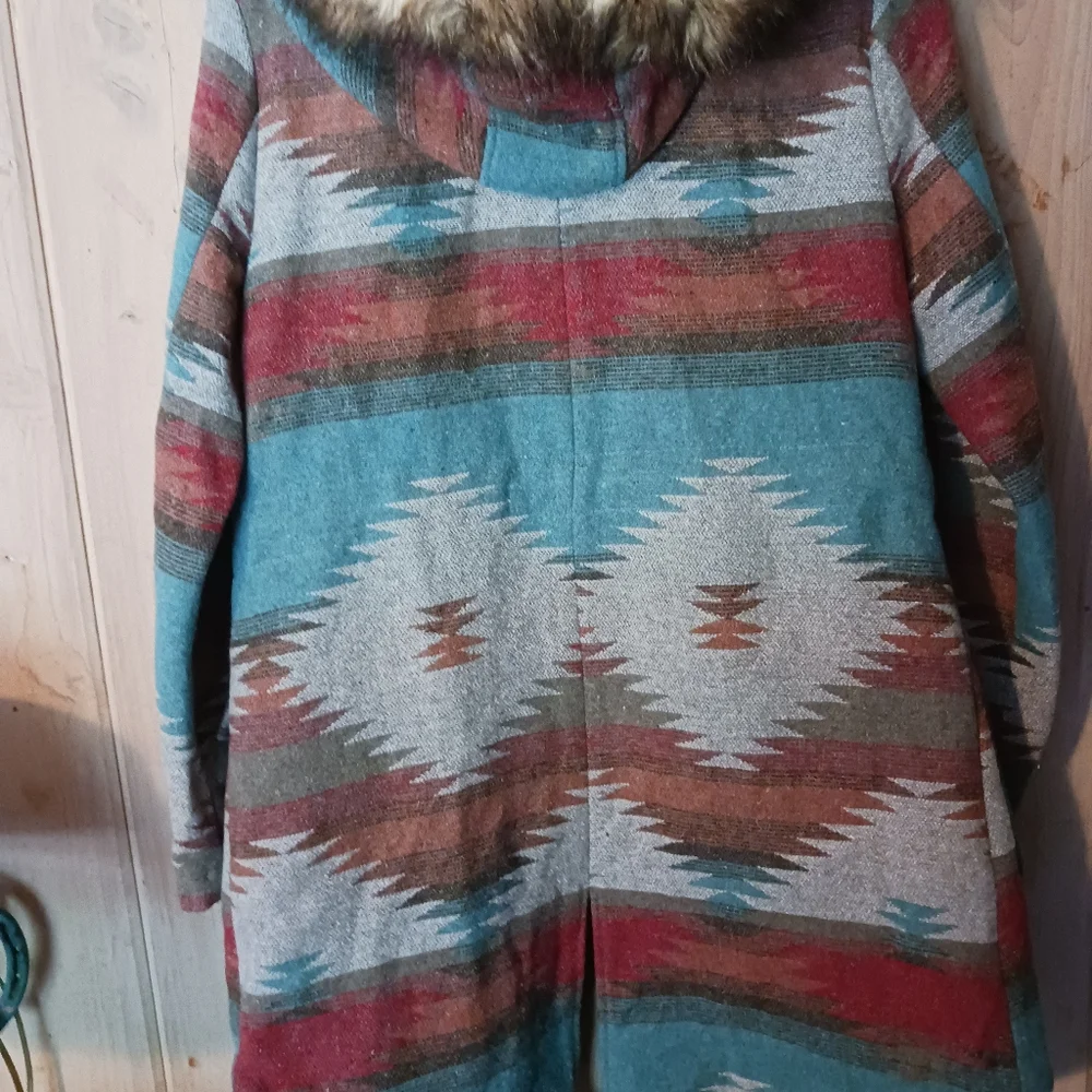BB Dakota Southwestern Print Wool Coat with Faux Fur Hood -  Size XS NWT - Picture 7 of 10